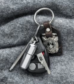 Warhead Cylinder Lighter - Watertight -The Family Tools Shop grindworx warhead lighter keys cm 2