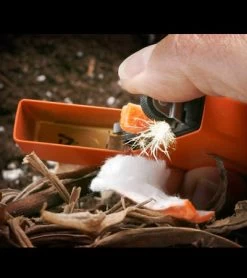 Zippo Emergency Fire Starter Kit 44001 5 Zippo Emergency Fire Starter Kit 44001 -The Family Tools Shop zippo emergency fire starter kit detail